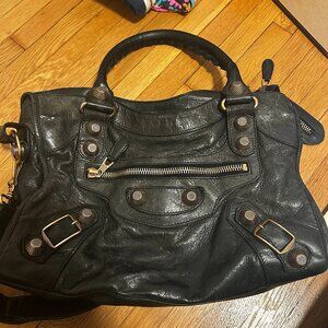 Very used Balenciaga city bag size medium black